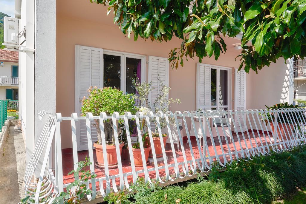 Vila Magnolia Bijela Exterior foto