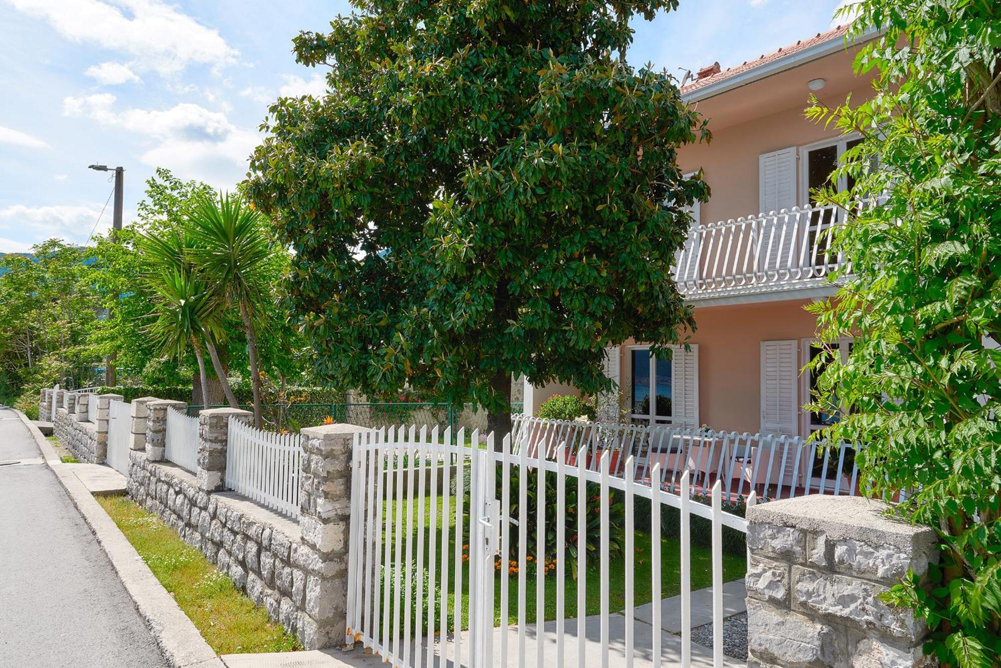 Vila Magnolia Bijela Exterior foto